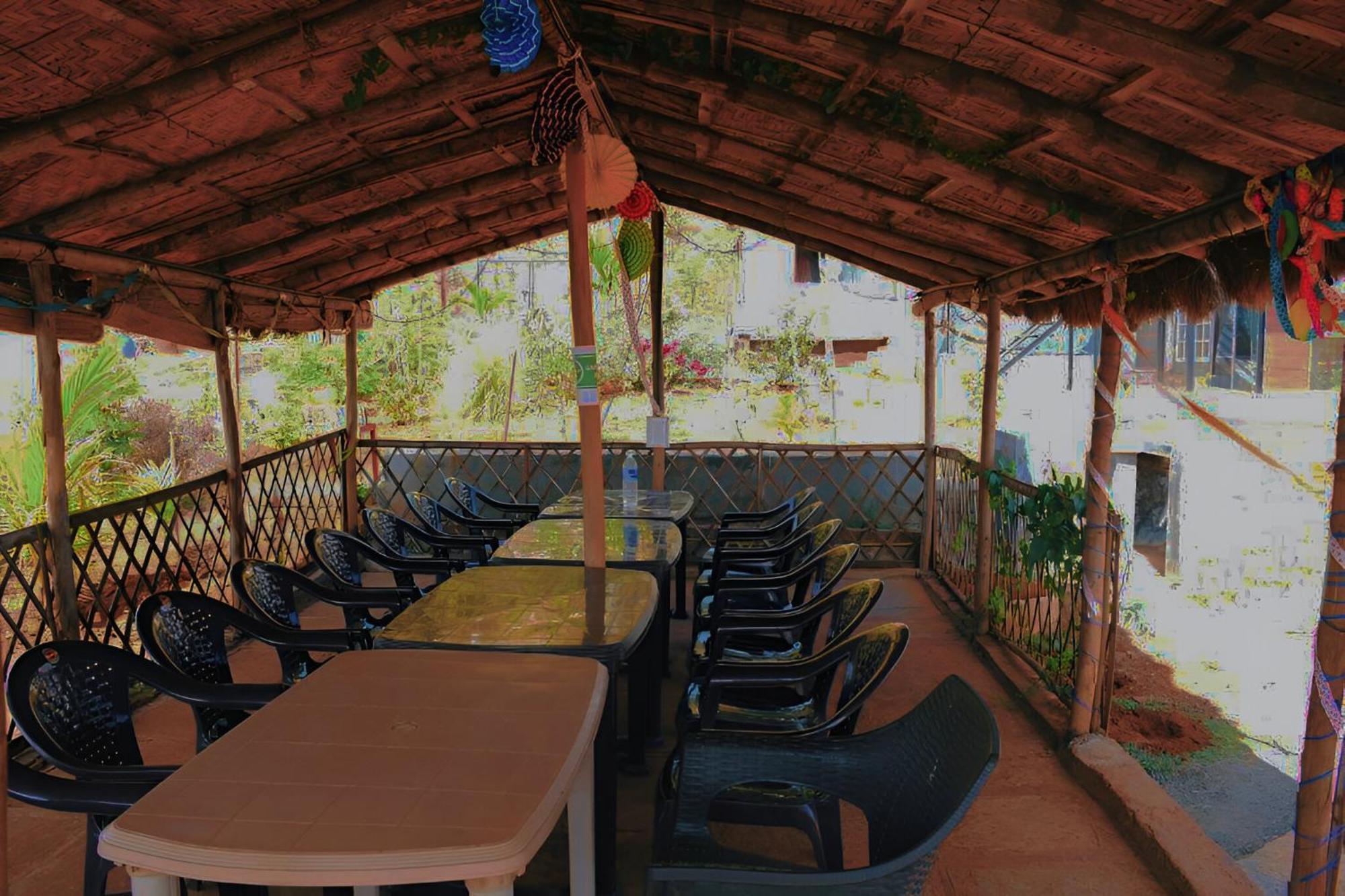 Forrest Homestay Villa Bhor エクステリア 写真