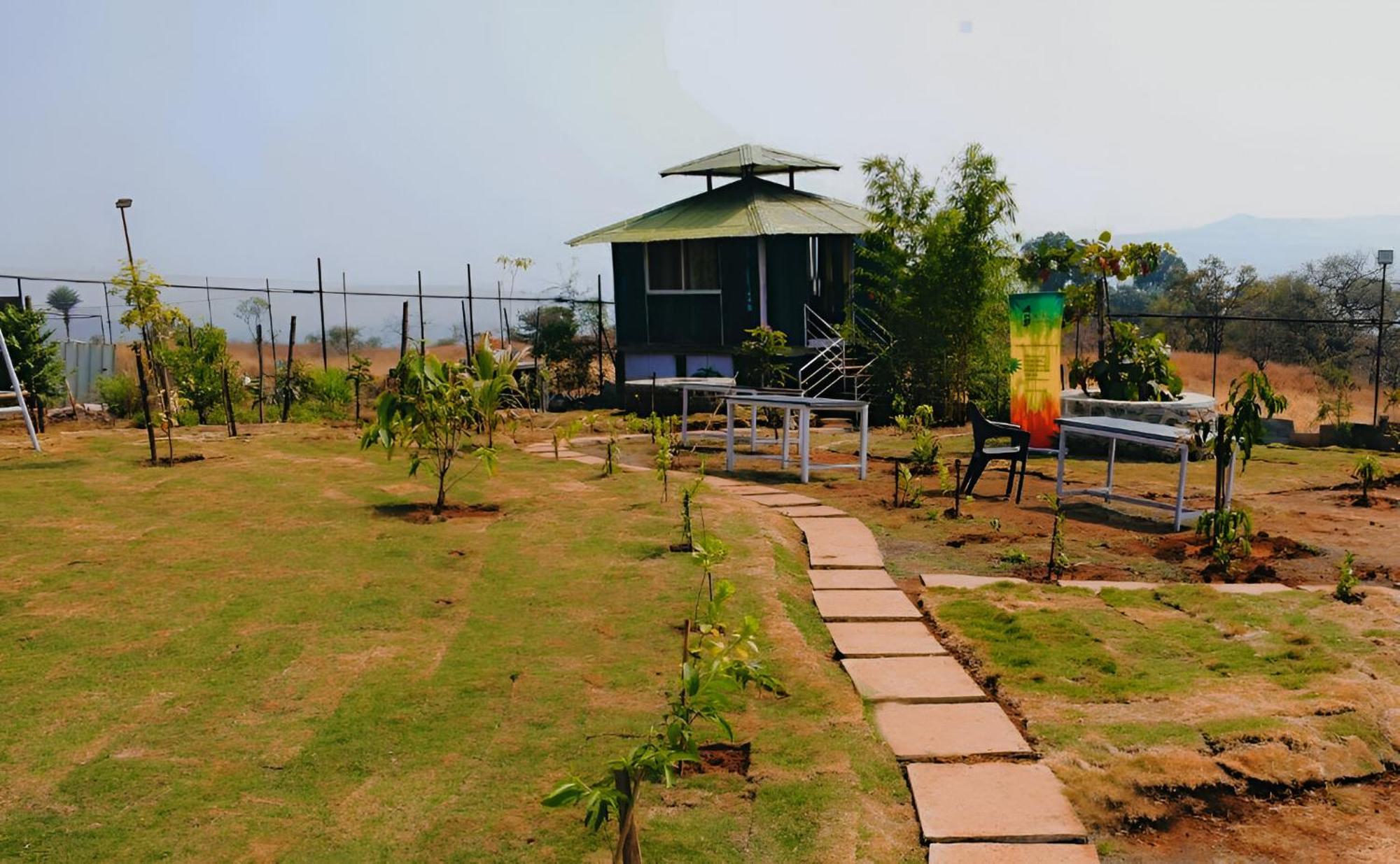 Forrest Homestay Villa Bhor エクステリア 写真
