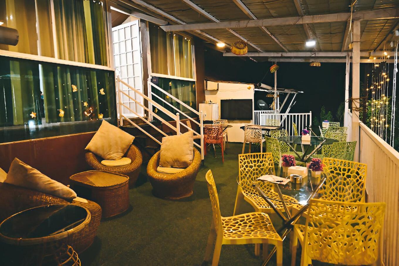 Forrest Homestay Villa Bhor エクステリア 写真