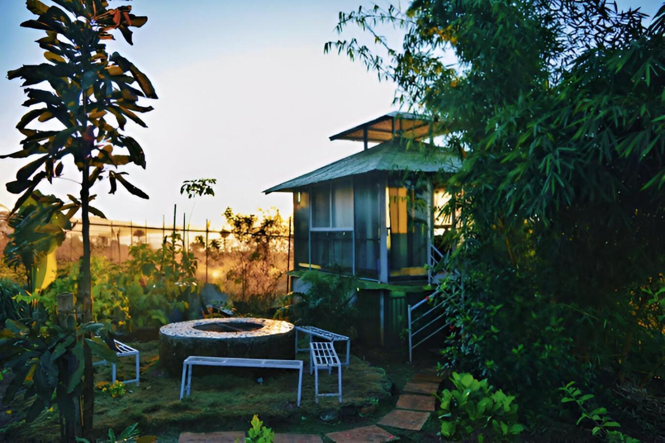 Forrest Homestay Villa Bhor エクステリア 写真