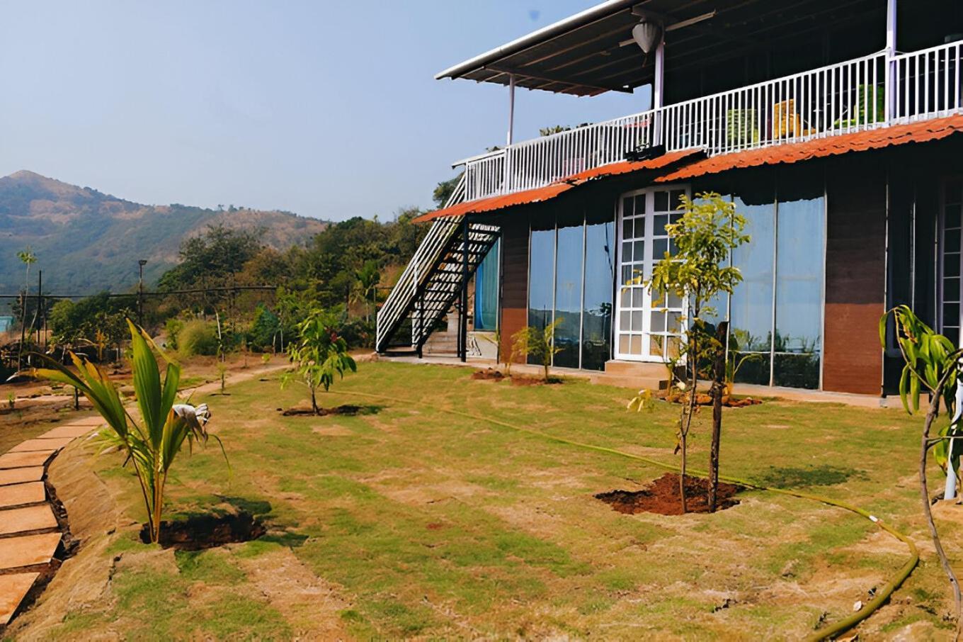 Forrest Homestay Villa Bhor エクステリア 写真