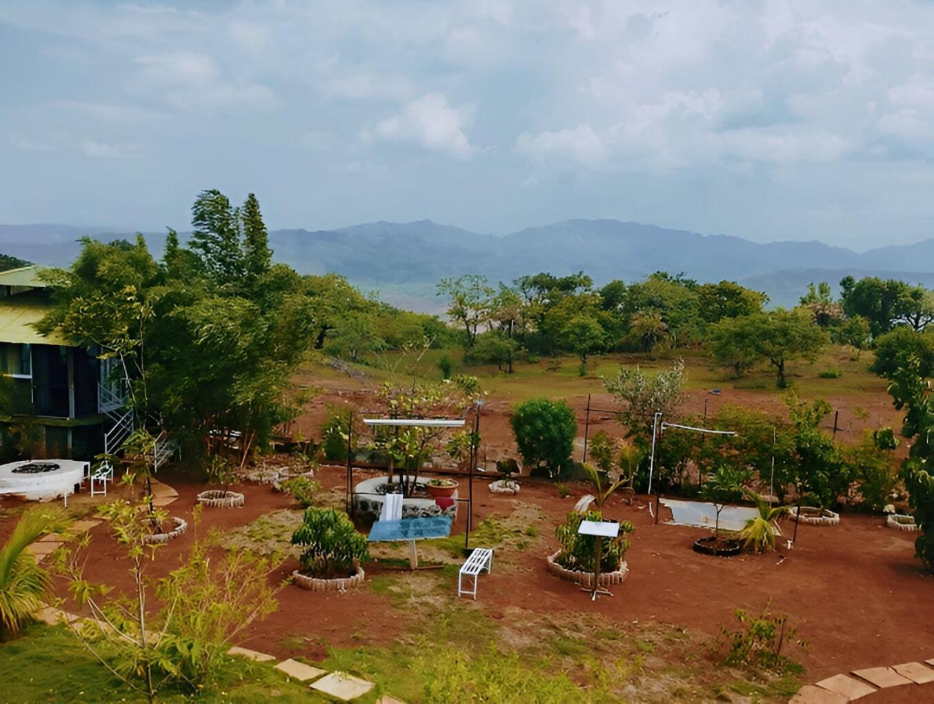 Forrest Homestay Villa Bhor エクステリア 写真