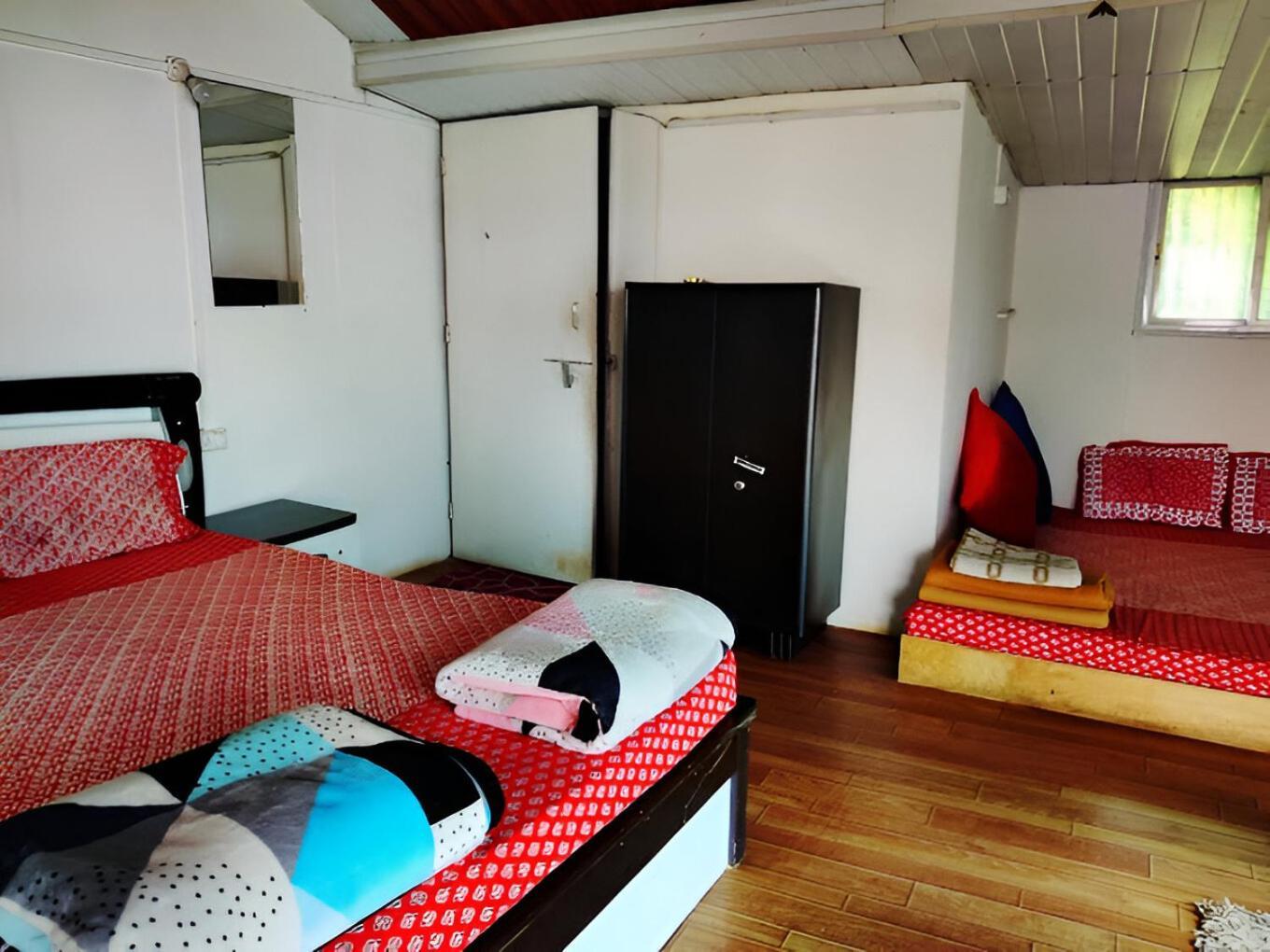 Forrest Homestay Villa Bhor エクステリア 写真